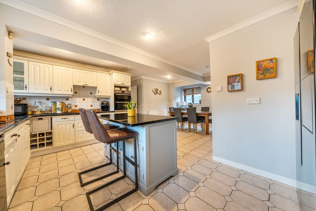 Additional image 7 of 5 bed detached house for saleGlan Creigiau, Pontyclun CF72