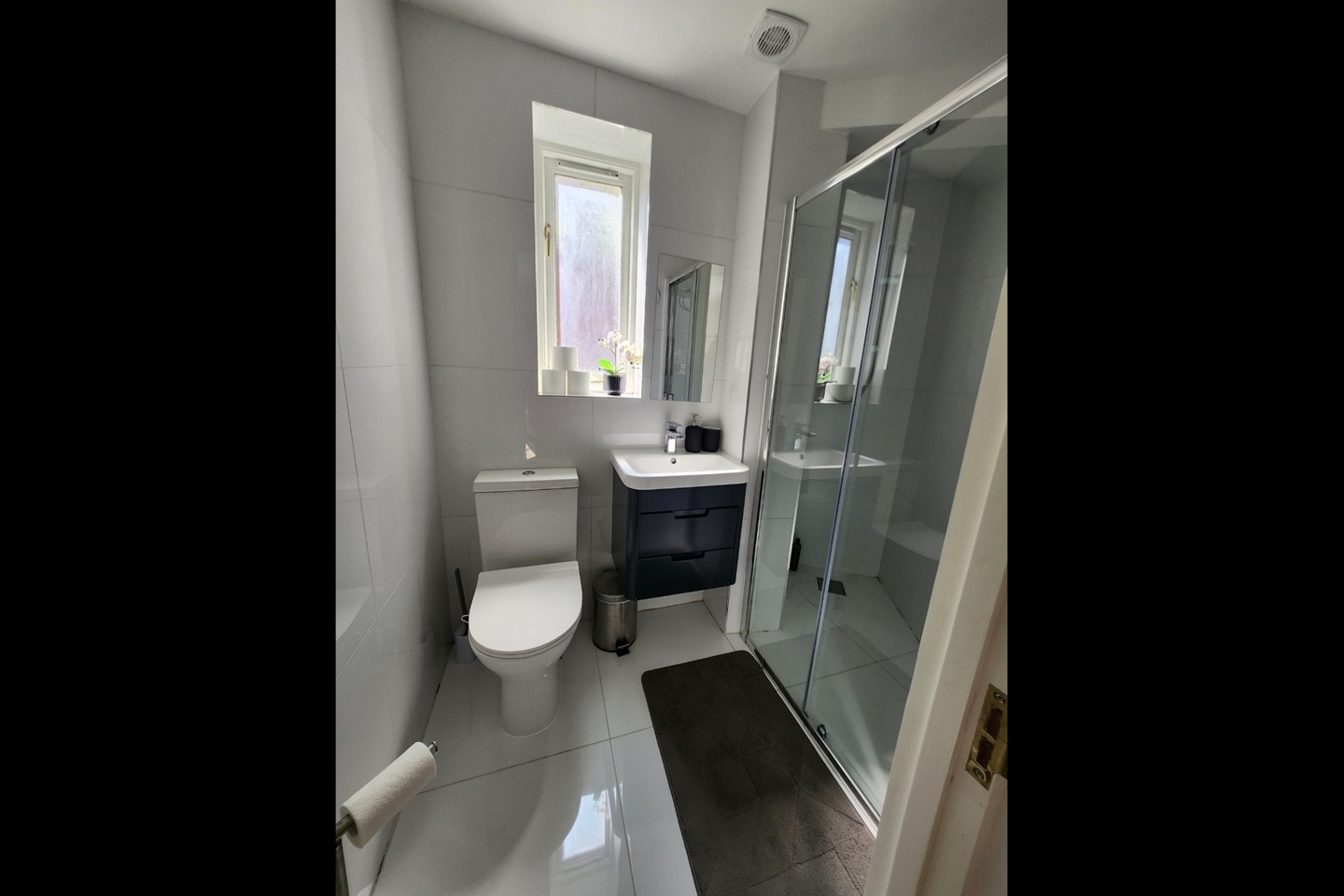 Additional image 13 of Studio Flat, Islington, N1, N1 7GU