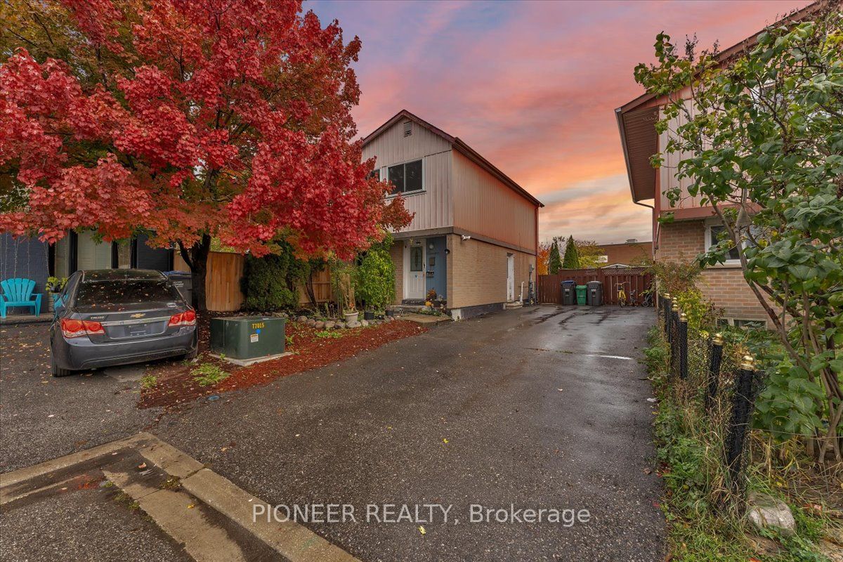 11 Great Oak Court, Brampton, ON, L6S 2J9