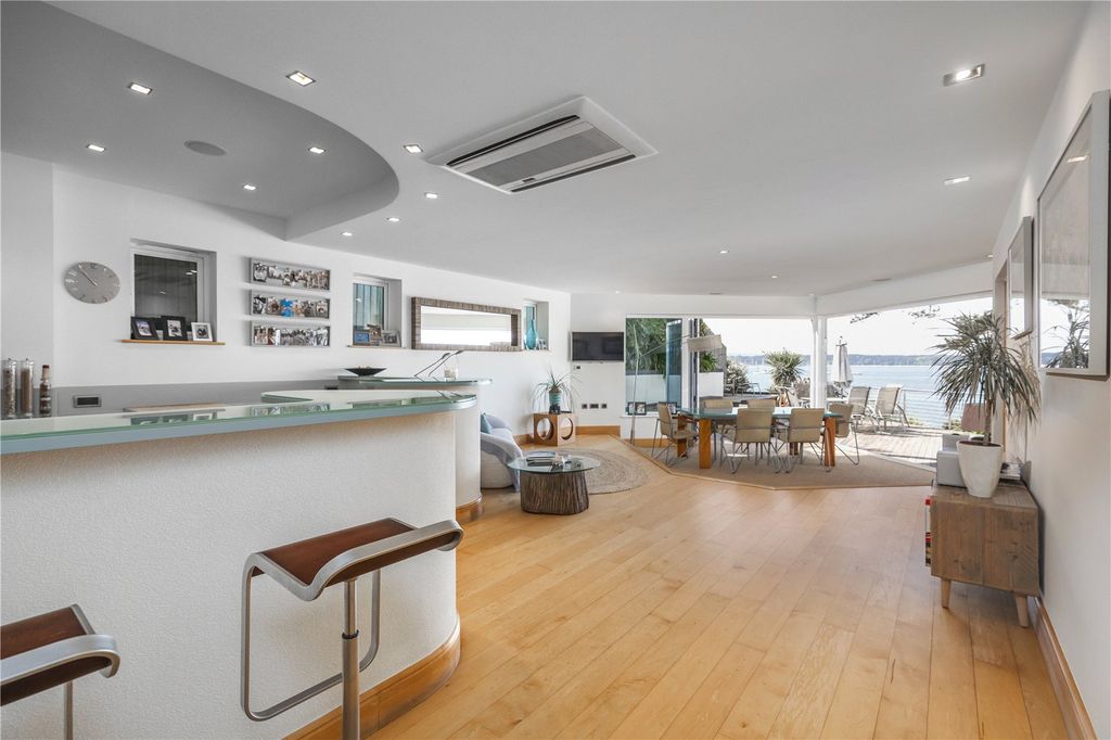 Additional image 9 of 5 bed detached house for saleElms Avenue, Poole, Dorset BH14