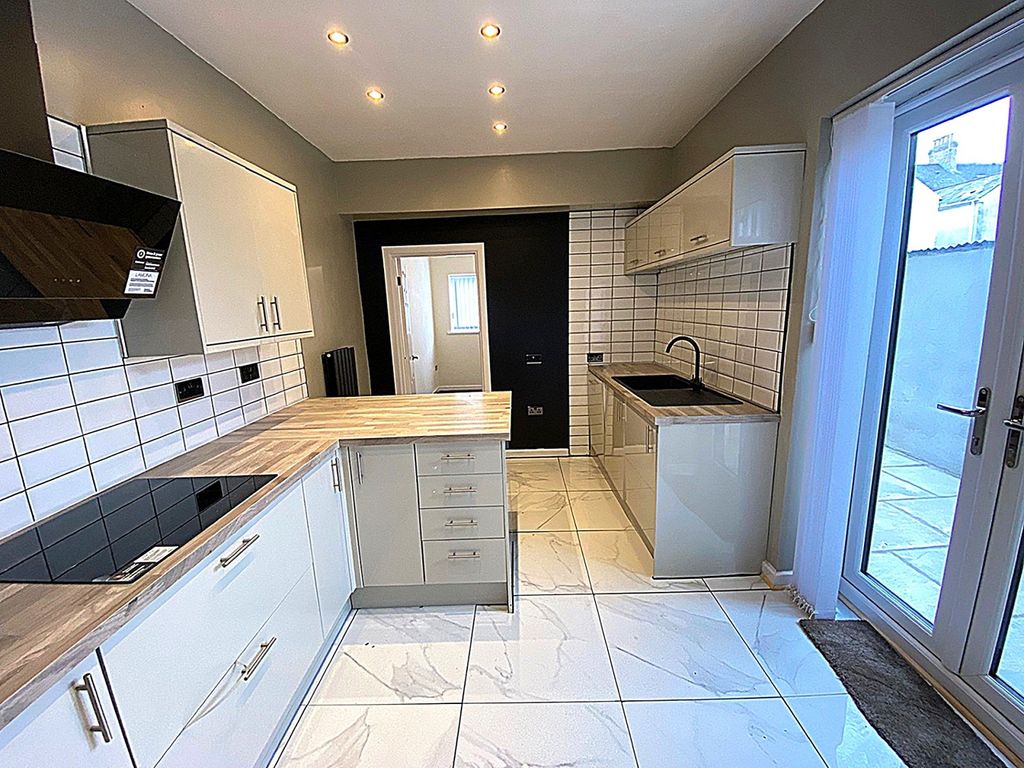 Additional image 9 of 4 bed flat for saleWoodland Road, Neath, Neath Port Talbot. SA11