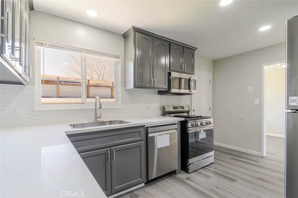 Additional image 13 of 44961 5th Street E, Lancaster, CA 93535