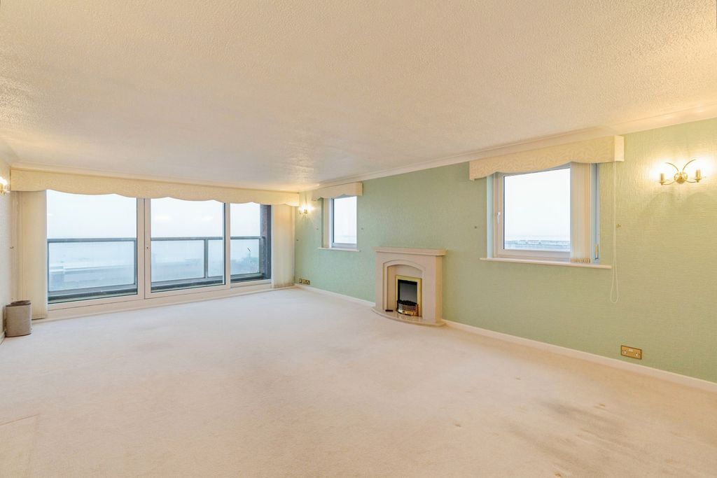 Additional image 6 of 2 bed flat for sale49 South Promenade, Lytham St. Annes, Lancashire FY8