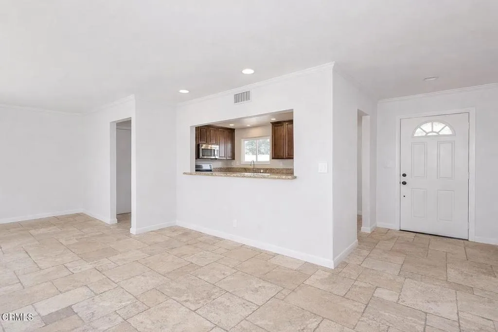 Additional image 2 of 639 Calle Tulipan, Thousand Oaks, CA 91360