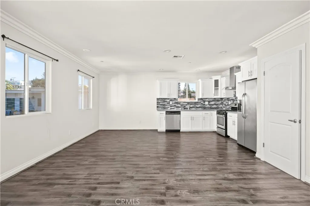 Additional image 2 of 4818 Saturn St, Los Angeles, CA 90019