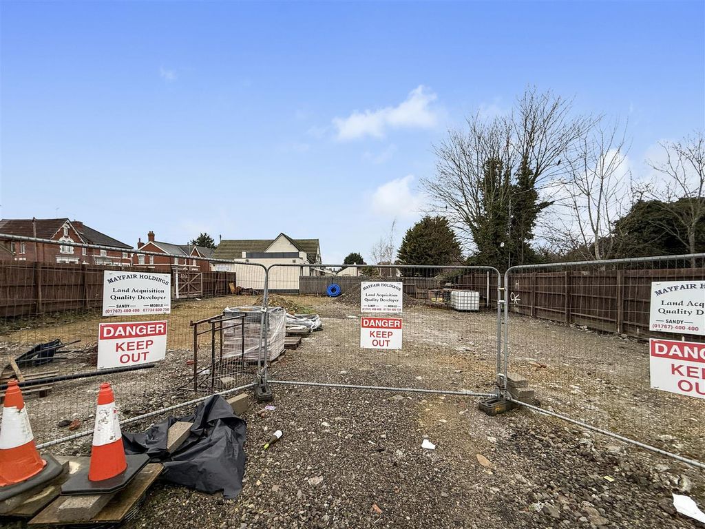 Land for saleStation Road, Rushden NN10 photo 3