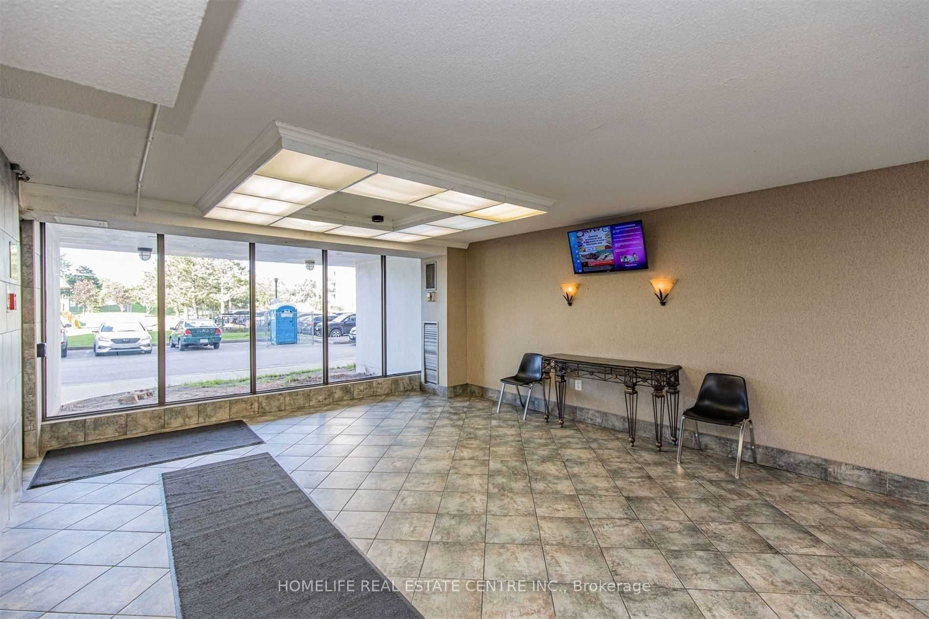 Additional image 2 of 1903-17 Knightsbridge Road, Brampton, ON, L6T 3X9