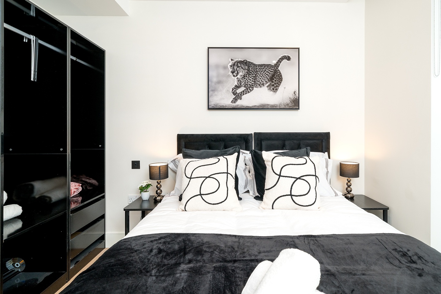 Additional image 3 of 2 Bed Flat, Salisbury House, SW11, N1 7GU