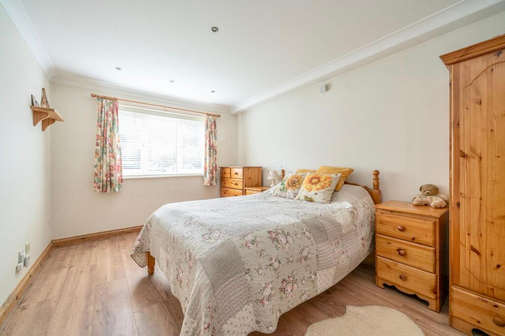 Additional image 11 of High Street, Markyate, AL3