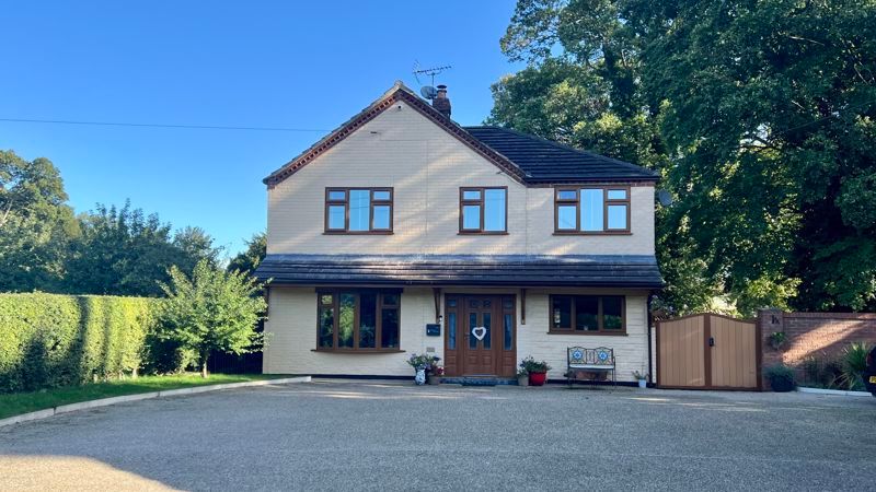 5 bed detached house for saleChurch Lane, Bottesford DN16