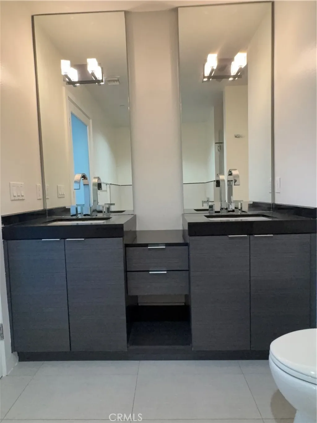 Additional image 9 of 600 S Ridgeley Dr, Los Angeles, CA 90036