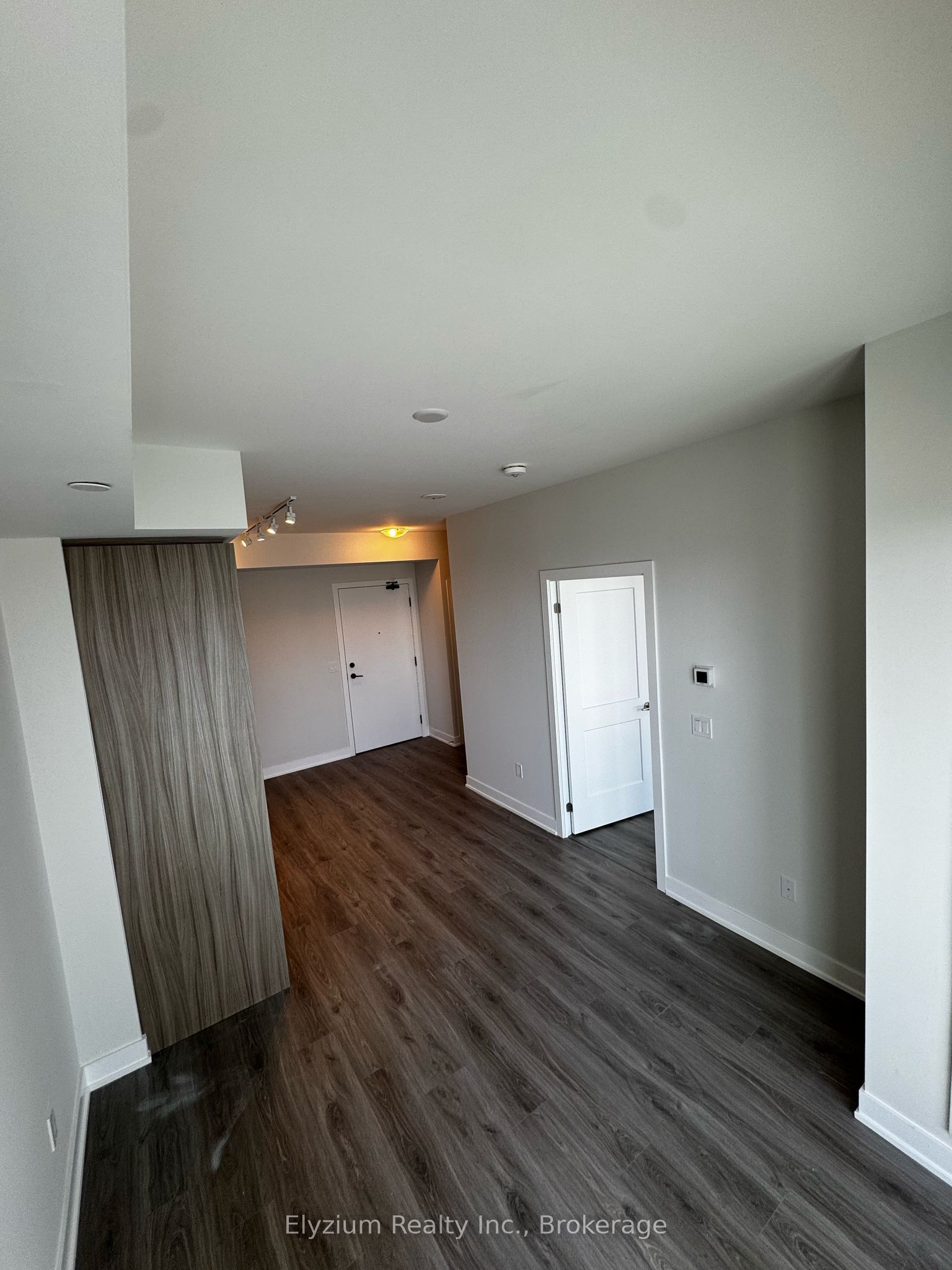 Additional image 3 of 1902-430 Square One Drive, Mississauga, ON, L5B 0L6