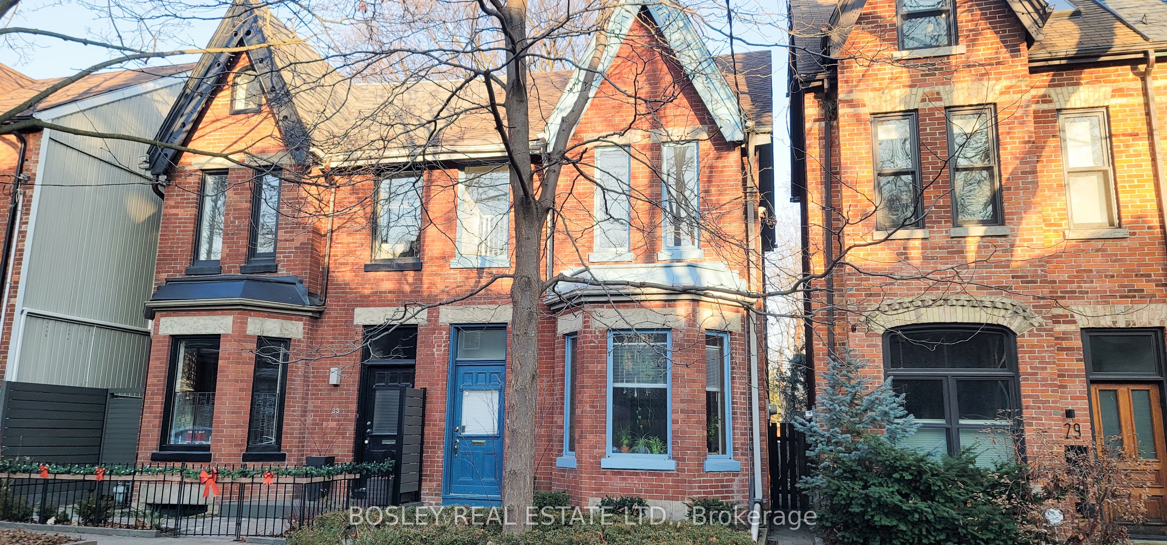 Upper-31 Sword Street, Toronto, ON, M5A 3N3