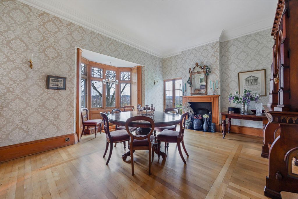 Additional image 10 of 5 bed detached house for saleRemenham Hill, Remenham, Henley-On-Thames, Berkshire RG9