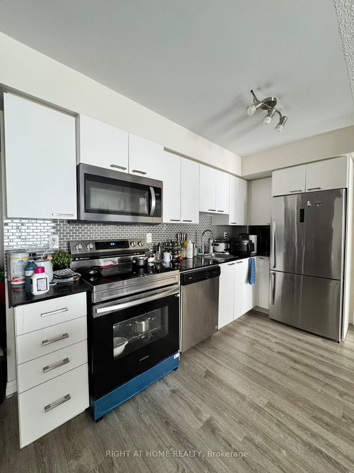 Additional image 5 of 1702-2150 Lawrence Avenue E, Toronto, ON, M1R 3A7