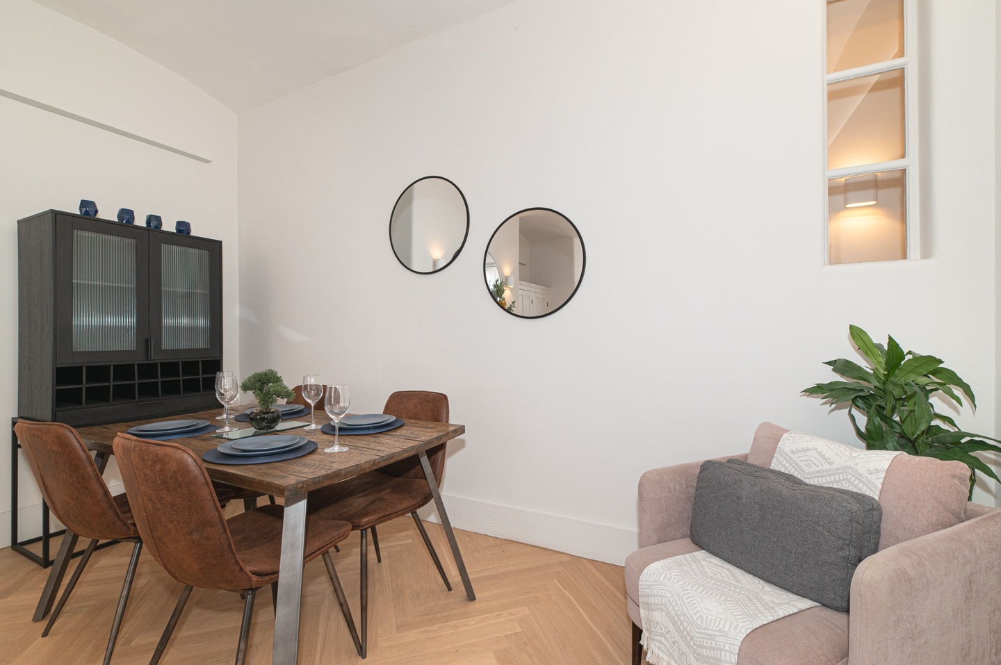 Additional image 11 of 2 Bed Flat, Albert Hall Mansions, SW7, N1 7GU