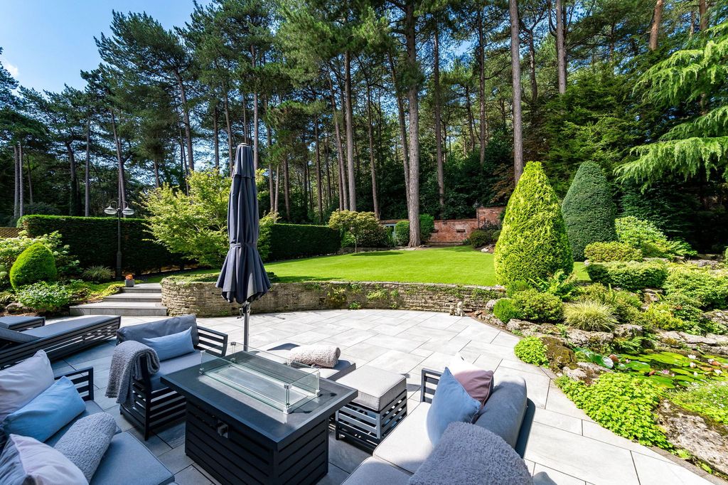 5 bed detached house for saleBadgers Rake, Formby, Liverpool L37