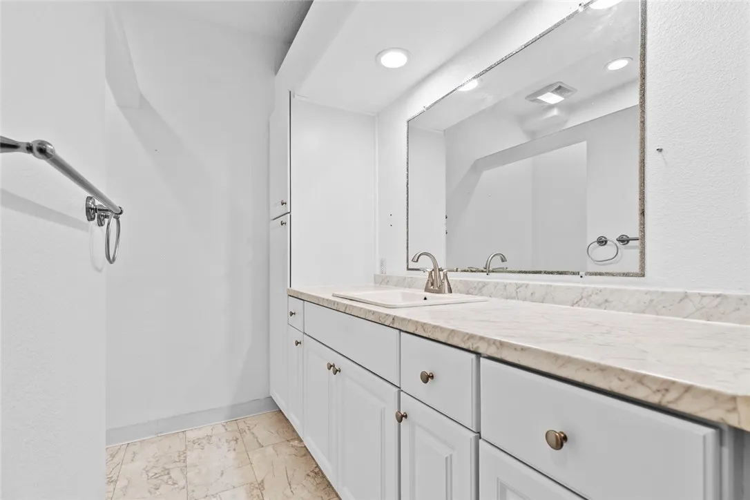 Additional image 69 of 16940 Chatsworth Unit 208, Granada Hills, CA 91344