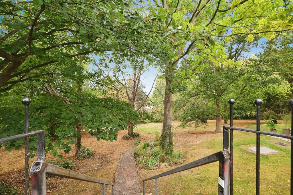 Additional image 2 of 1 bed flat for saleHereford Road, Monmouth NP25