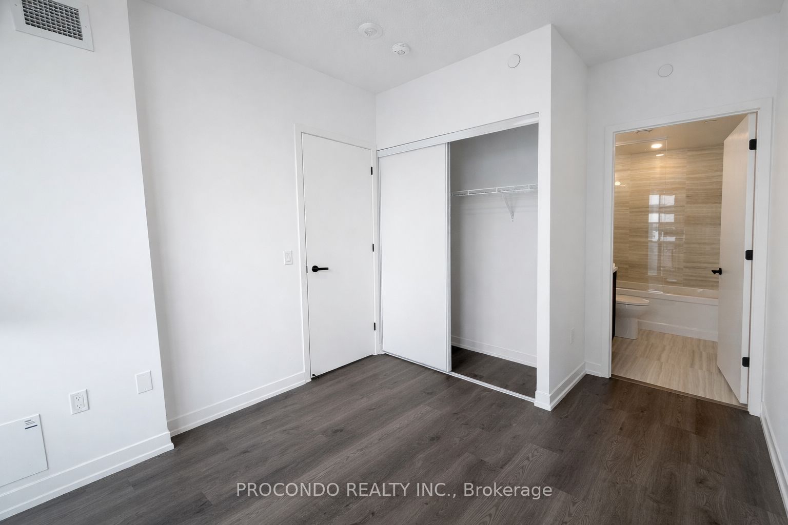5801-8 Interchange Way, Vaughan, ON, L4K 5Z7 photo 5