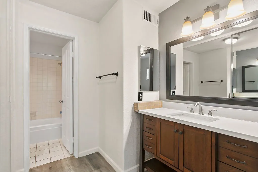 Additional image 9 of 430 Lake Street Unit 202, Huntington Beach, CA 92648