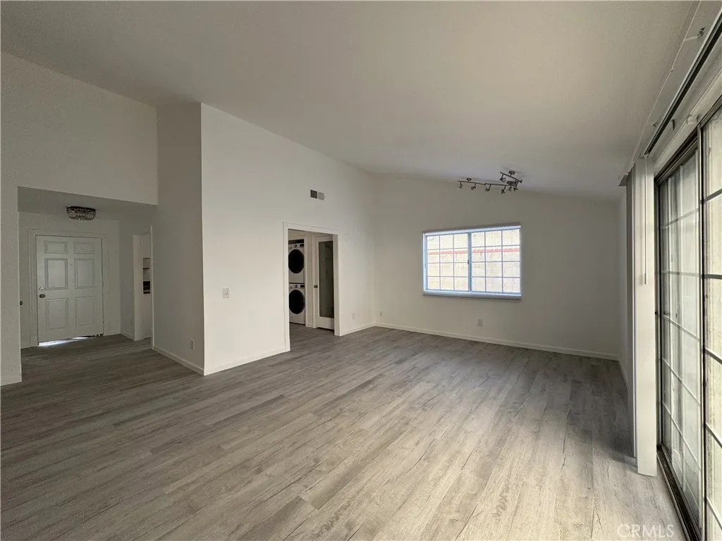 Additional image 30 of 19351 Strathern St, Reseda, CA 91335