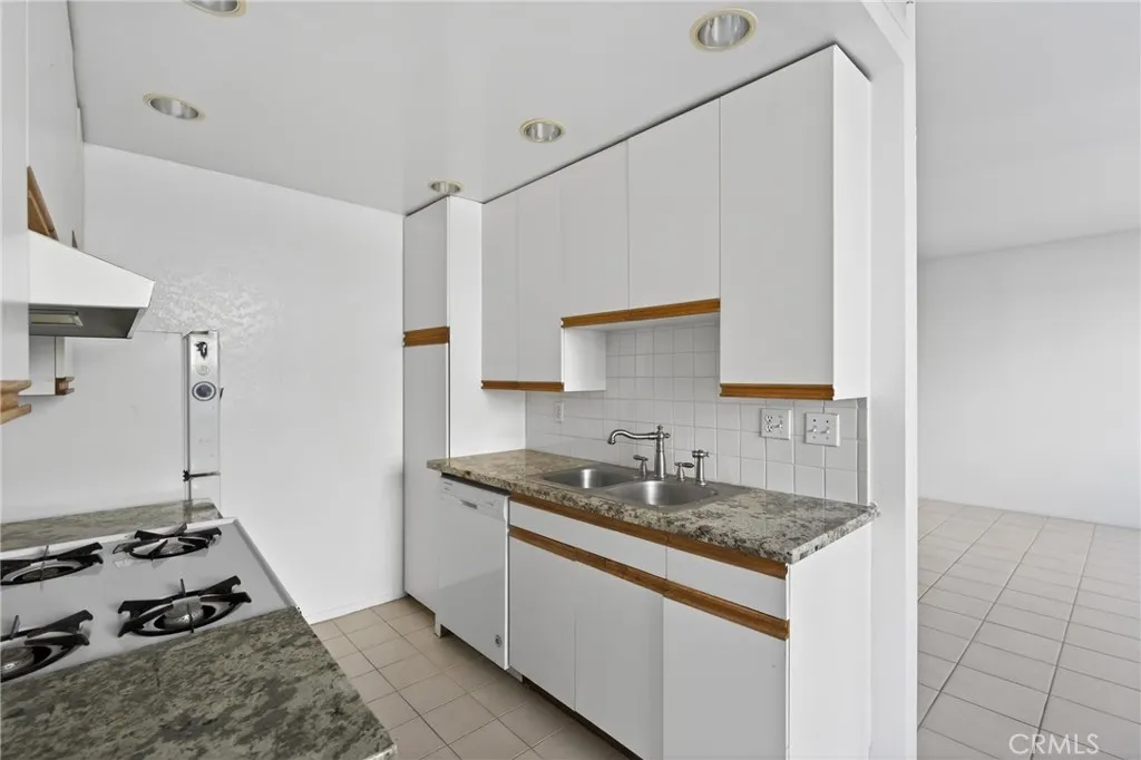 Additional image 49 of 4441 Woodman Avenue Unit 111, Sherman Oaks, CA 91423