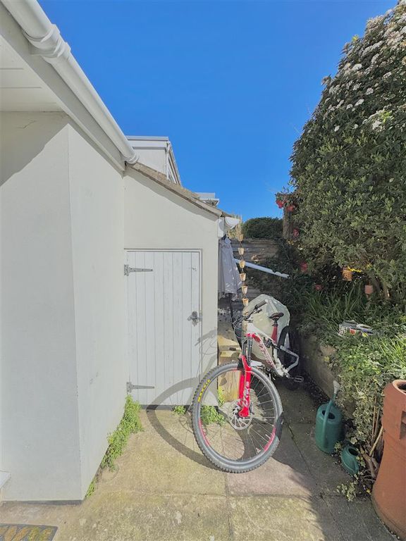 Additional image 34 of 4 bed property for saleSpacious & Airy Dormer Bungalow, Birch Avenue, Clevedon BS21