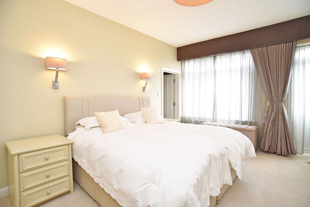 Additional image 7 of 2 bed flat for saleBeech Grove, Harrogate HG2