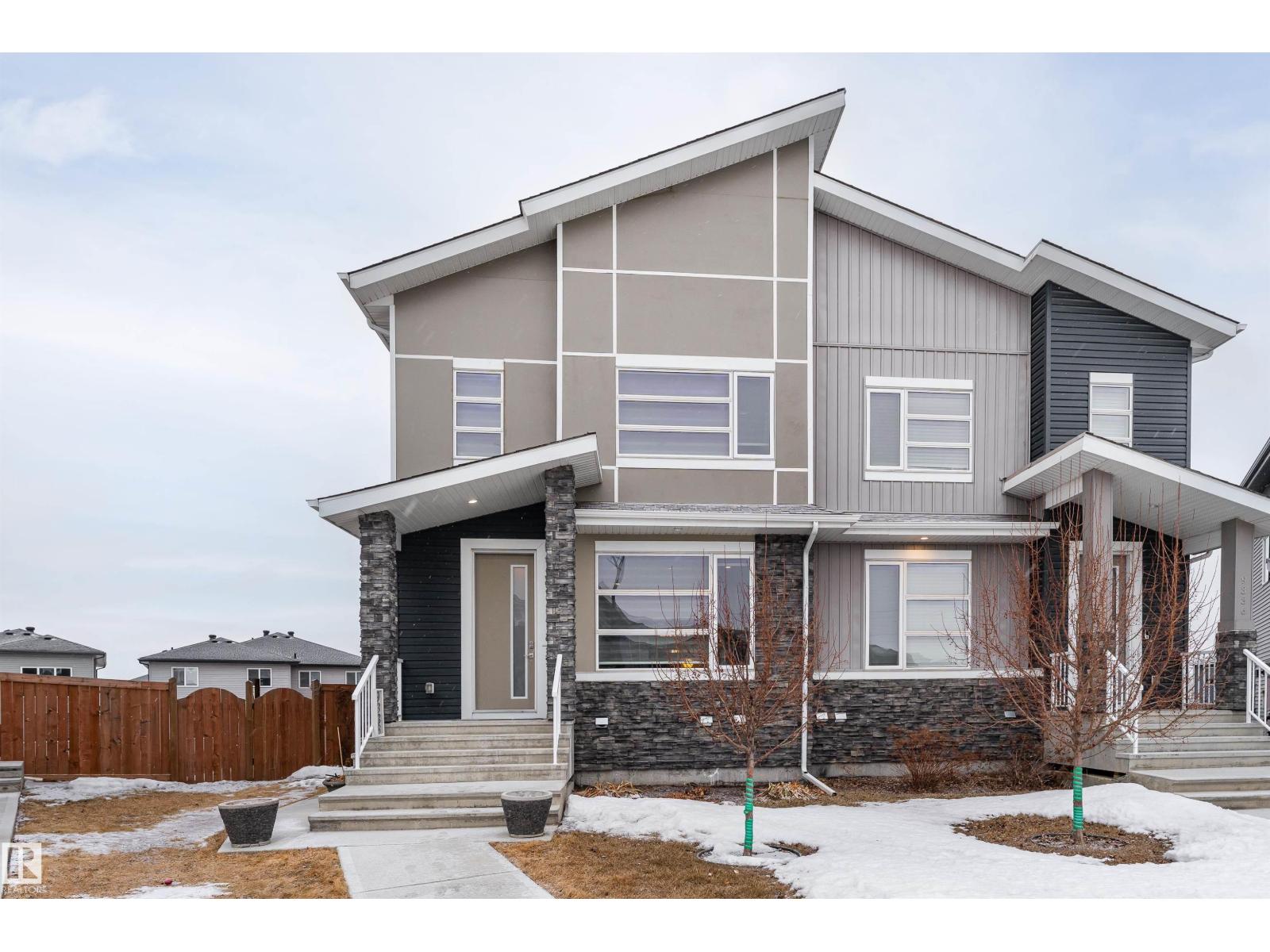 9338 Pear Link SW, Edmonton, AB, T6X2V9