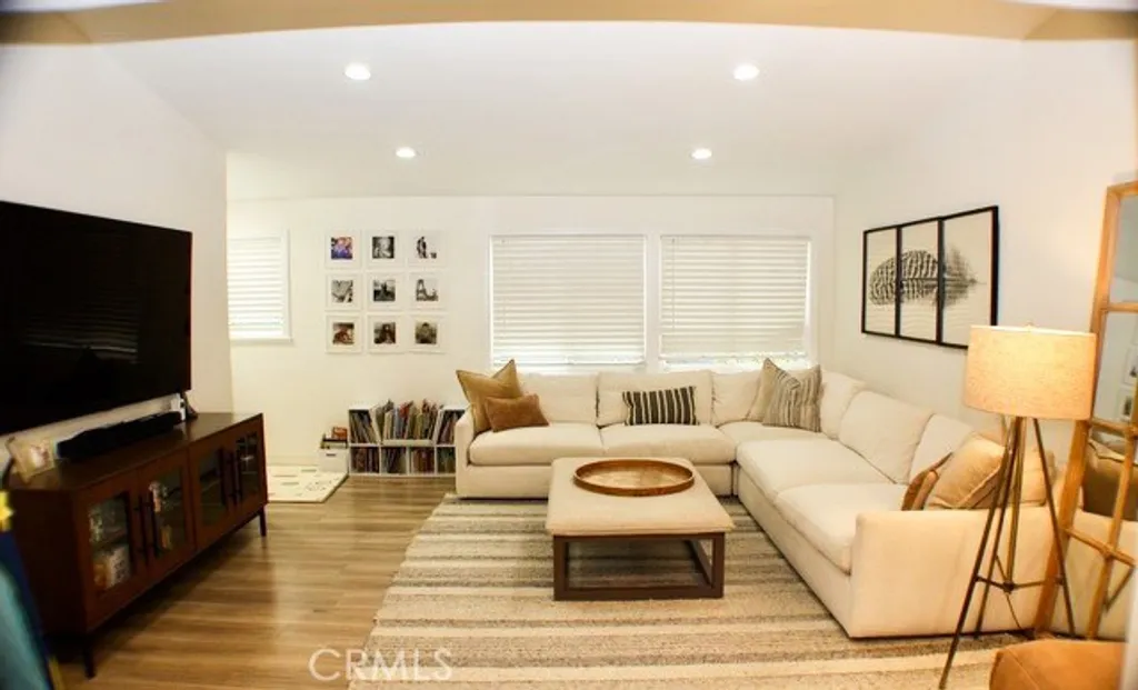 Additional image 11 of 4820 Abbeyville Avenue, Woodland Hills, CA 91364