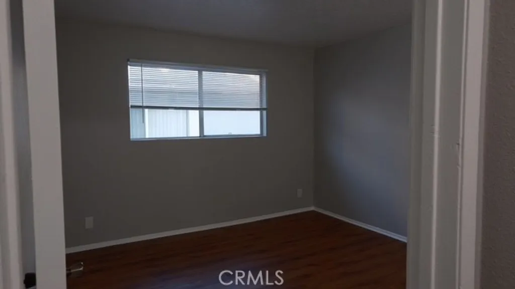 Additional image 7 of 18555 Collins St Unit C33, Tarzana, CA 91356