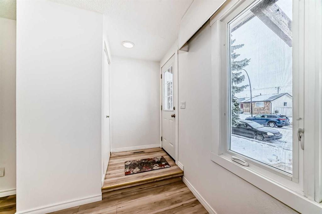Additional image 3 of 23 Marbank Way NE, Calgary, AB, T2A 4A2