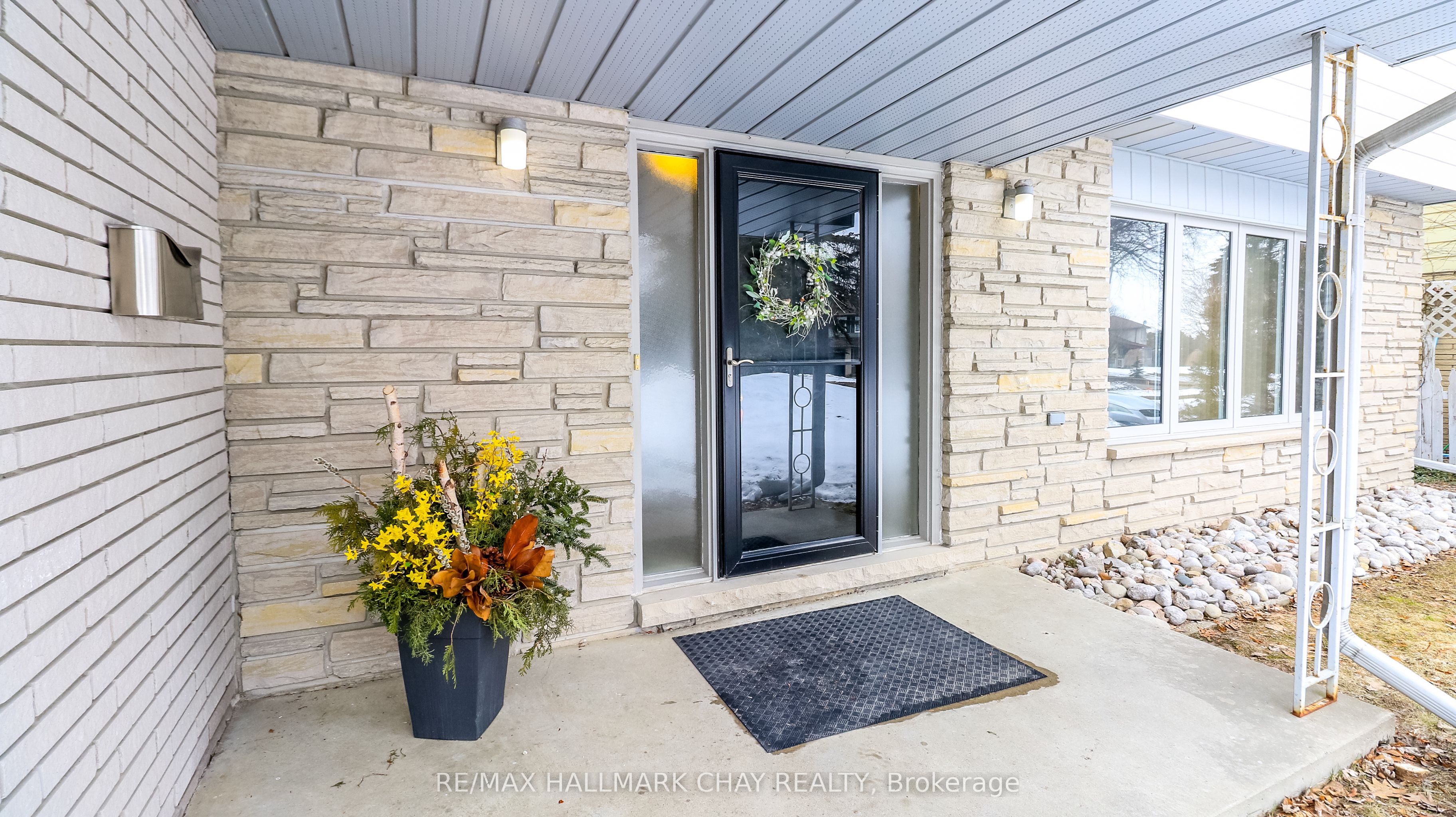Additional image 4 of 38 Peacock Lane, Barrie, ON, L4N 3R8
