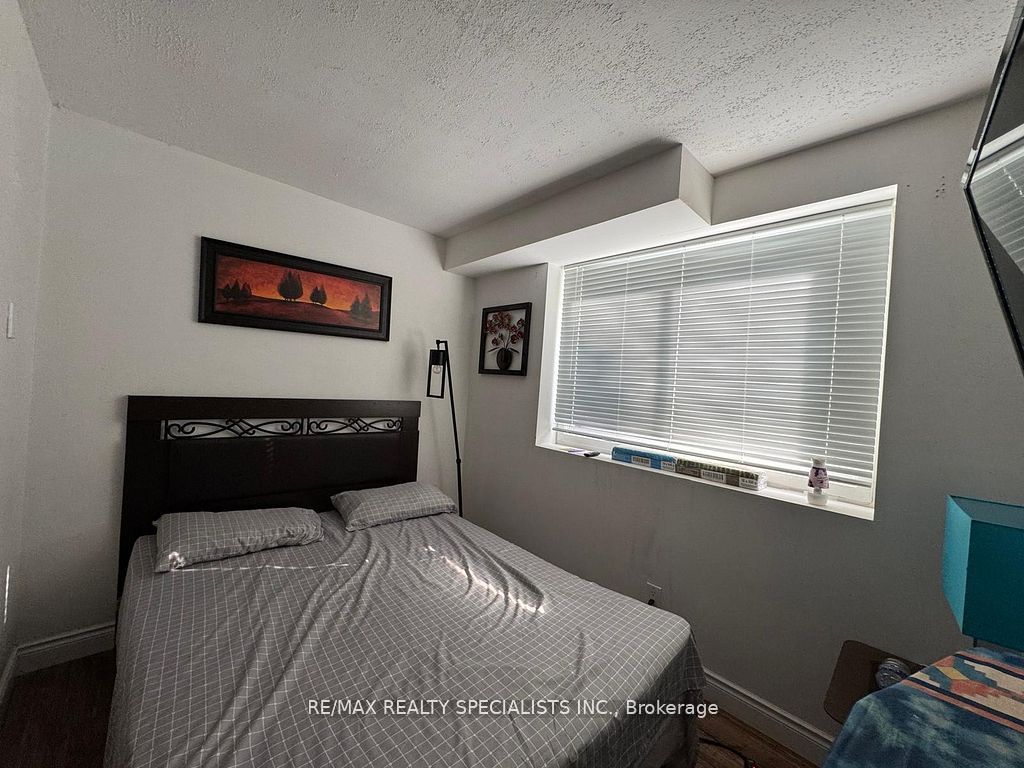 Additional image 5 of 19 Helena Court, Brampton, ON, L6S 2N4