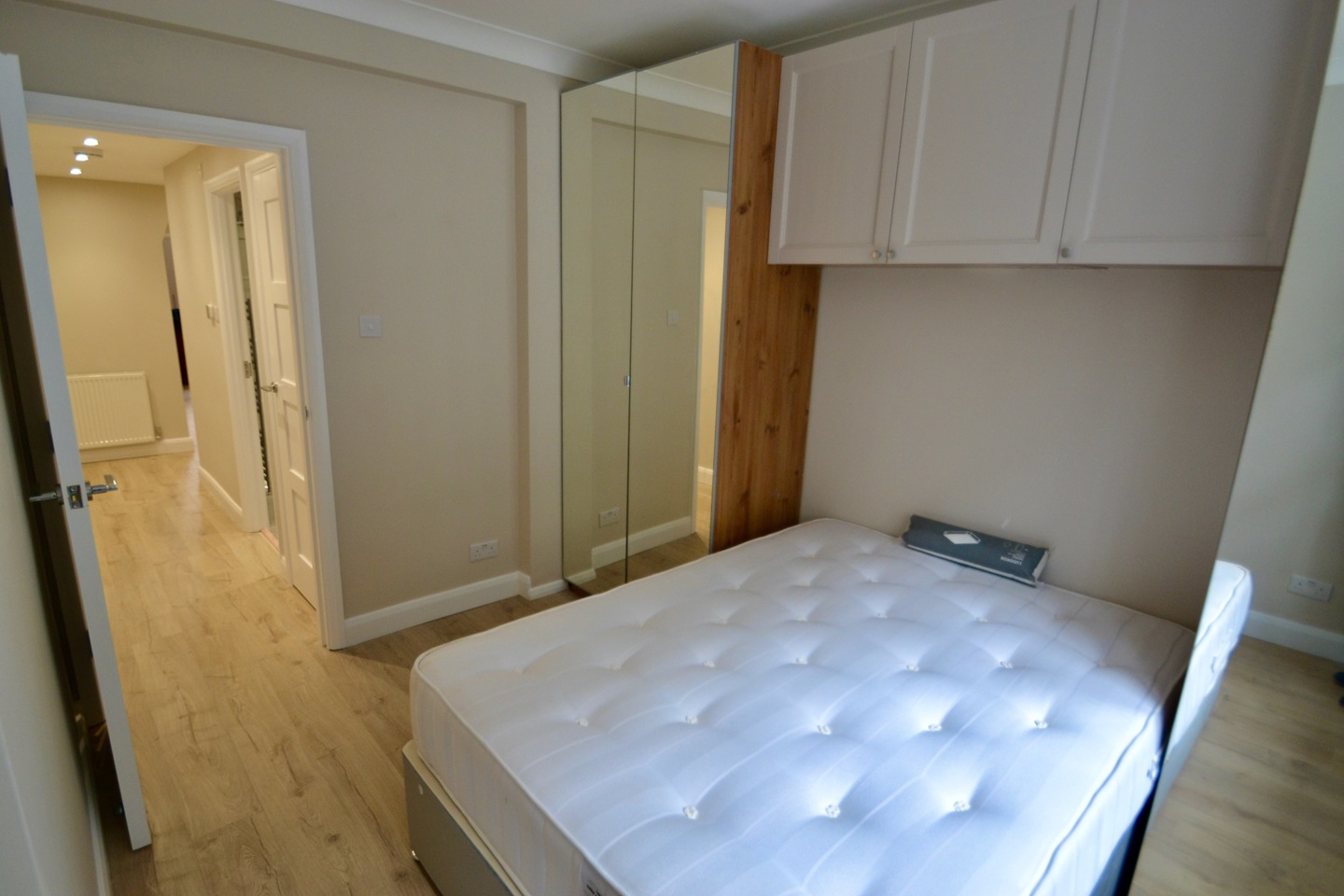 Additional image 10 of 2 Bed Flat, St. Georges Drive, SW1V, N1 7GU