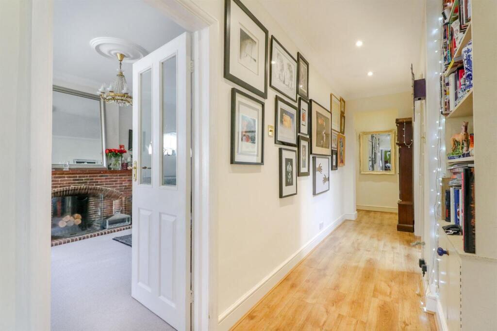 Additional image 25 of Georges Wood Road, Brookmans Park