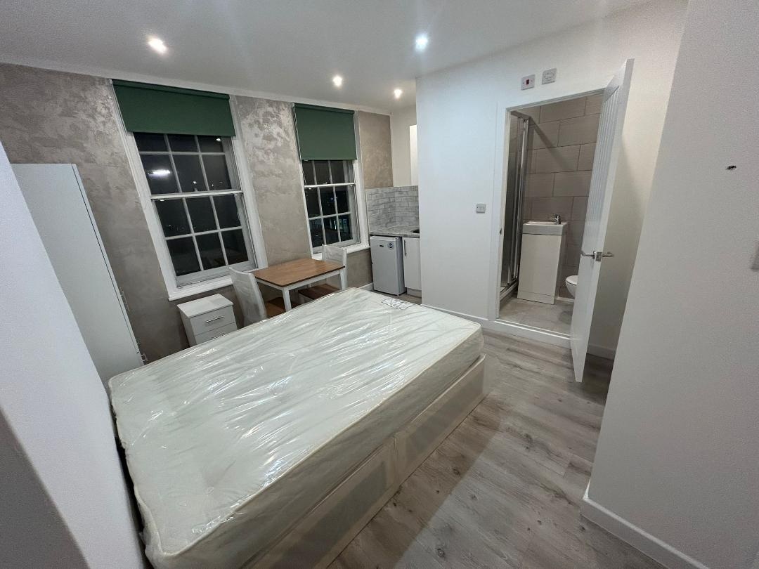 Additional image 19 of Studio Flat, London, SW1V, N1 7GU