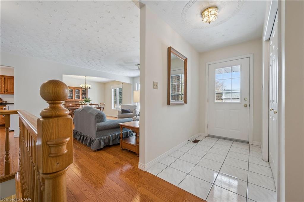 Additional image 2 of 556 Stanwood Crescent, Waterloo, ON, N2K 3P3