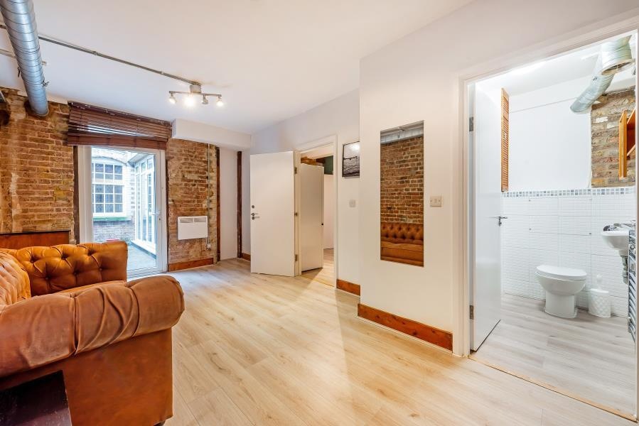 3 Bed Flat, Prince Of Wales Passage, NW1, N1 7GU