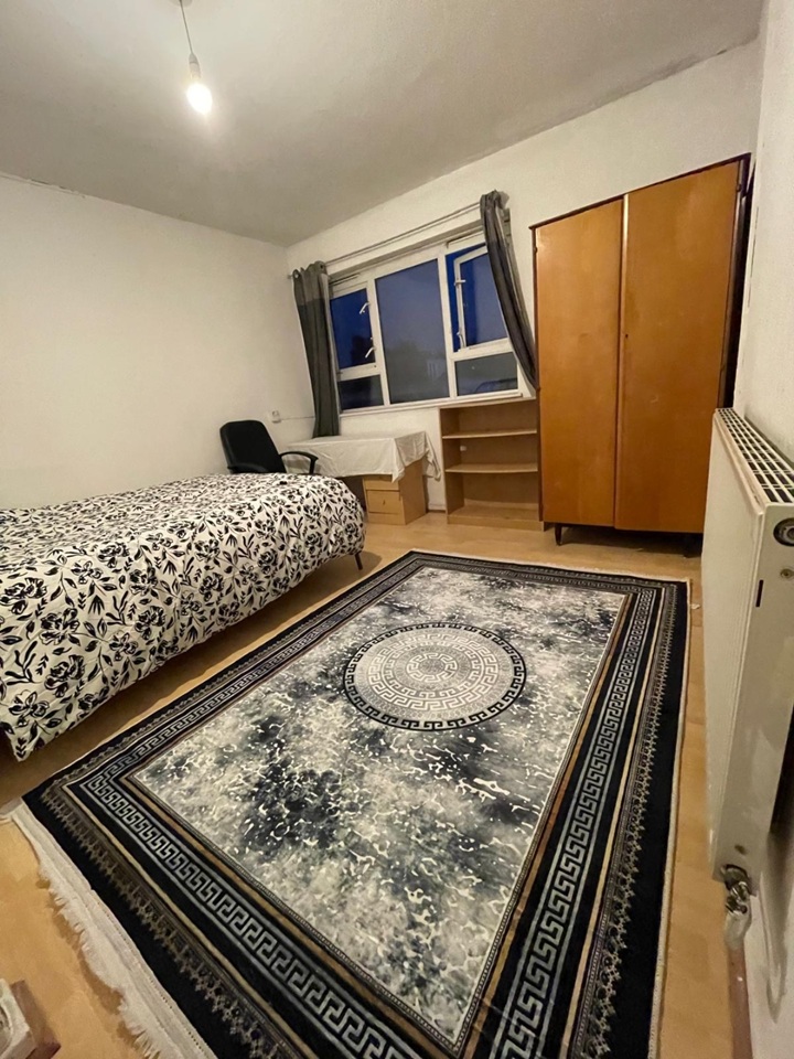 Additional image 5 of 3 Bed Flat, Penrose House, SE17, N1 7GU