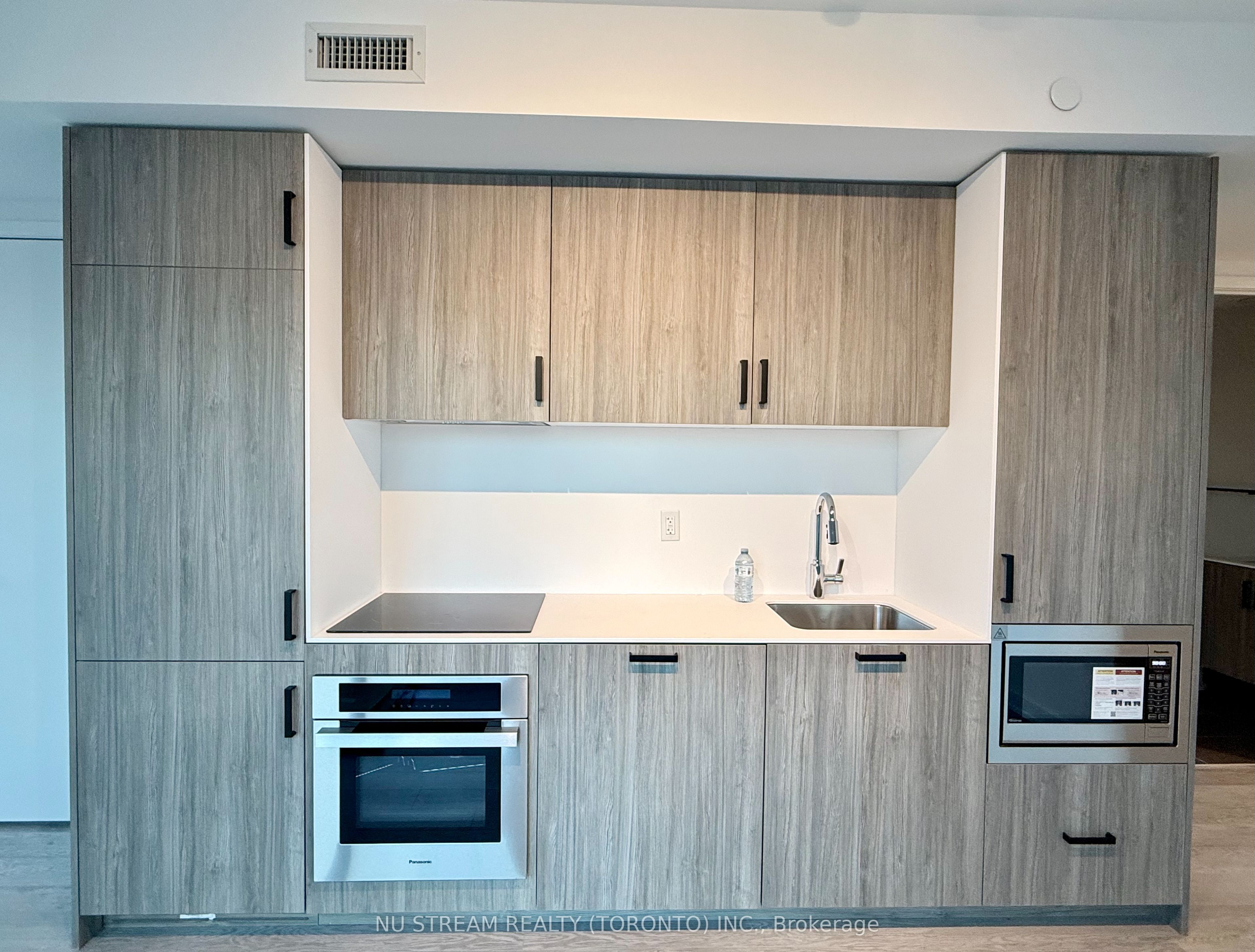 Additional image 3 of 2203-88 Queen Street E, Toronto, ON, M5C 0B6