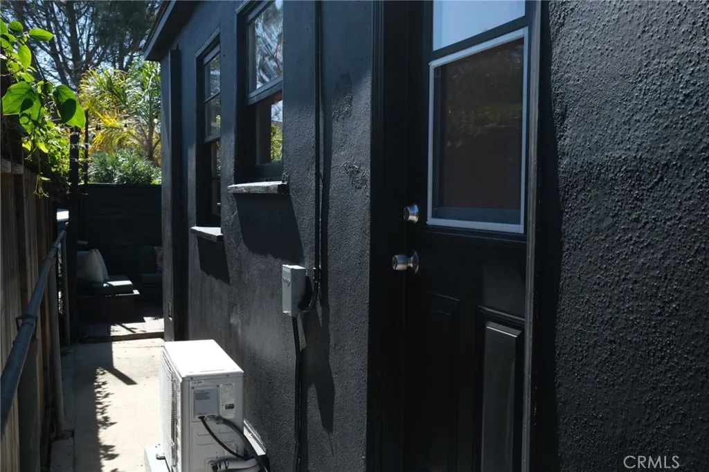 425 Venice Way, Venice, CA 90291