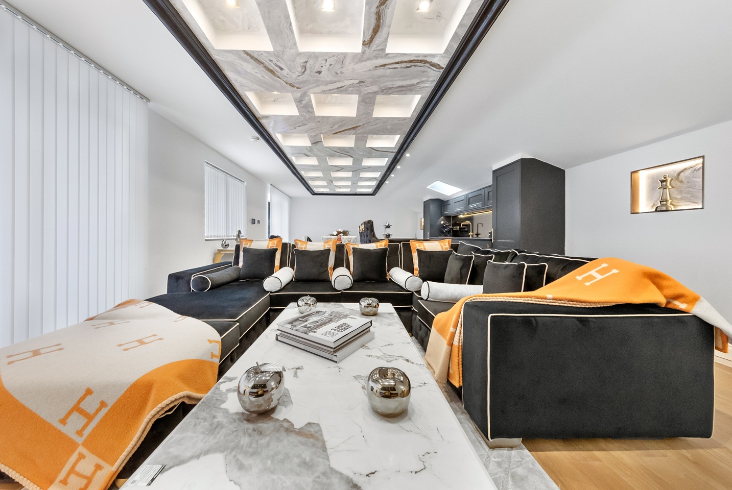 Additional image 6 of 3 Bed Flat, Cheval Place, SW7, N1 7GU