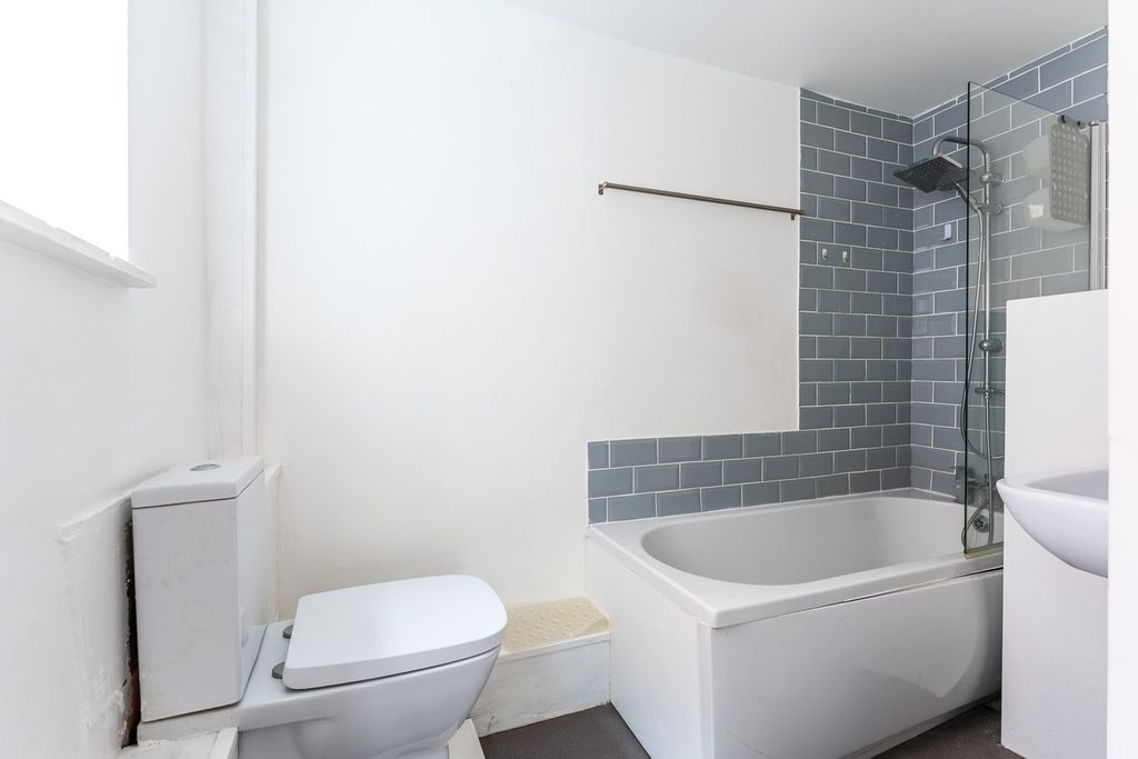 Additional image 10 of 1 bed flat for saleHigh Street, Llandrindod Wells LD1