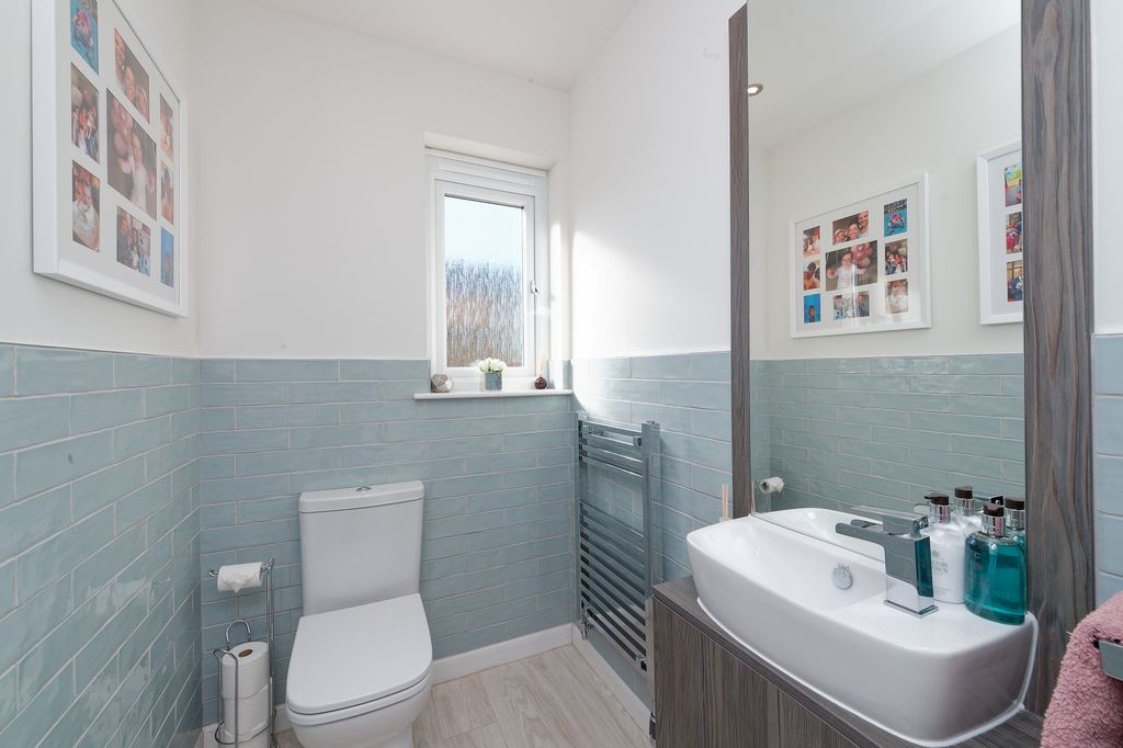 Additional image 12 of 5 bed detached house for sale33 Lochside Avenue, Bishopton PA7
