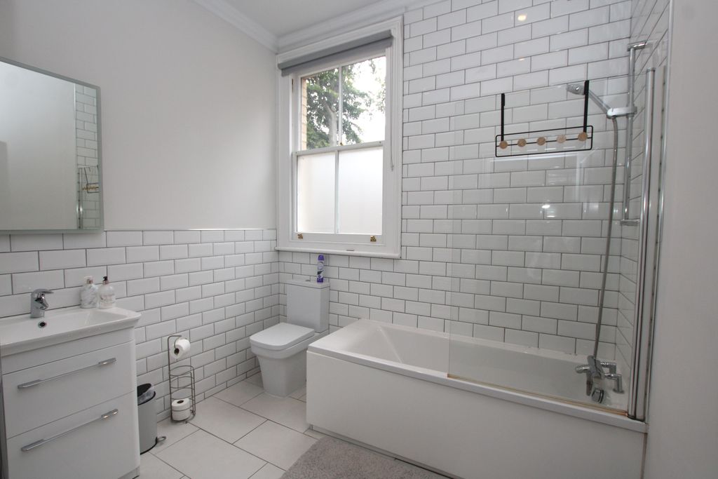 Additional image 10 of Studio for saleSt. Margarets Lodge, 2 Upper Lindum Street LN2