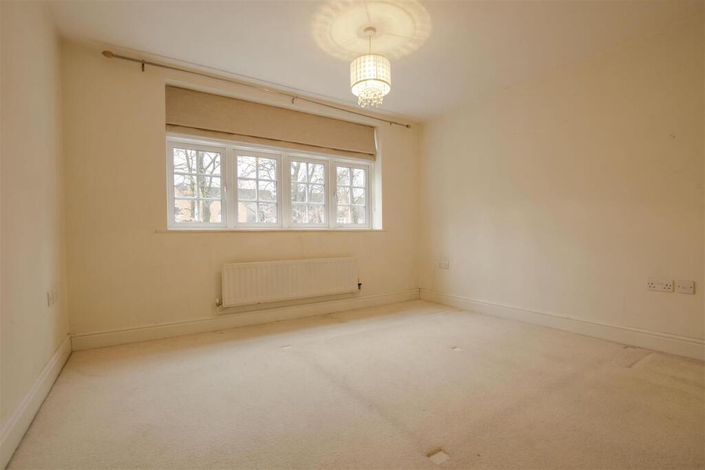 Additional image 5 of New House Farm Drive, Northfield, Birmingham, West Midlands, B31