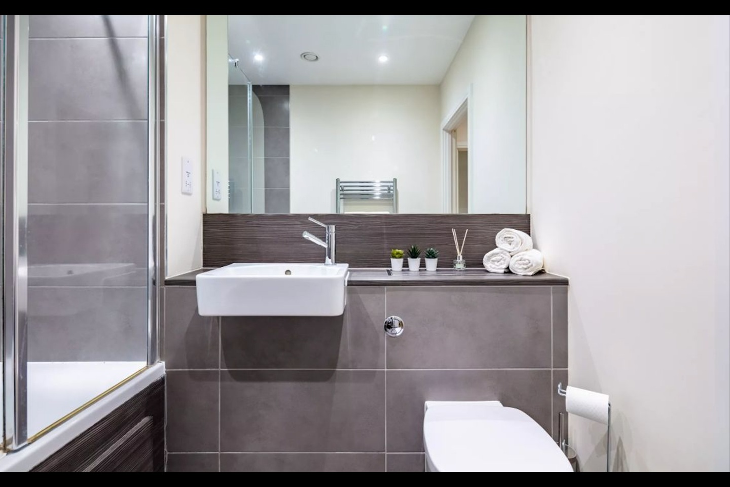 Additional image 13 of 1 Bed Flat, Corio House, SE1, N1 7GU