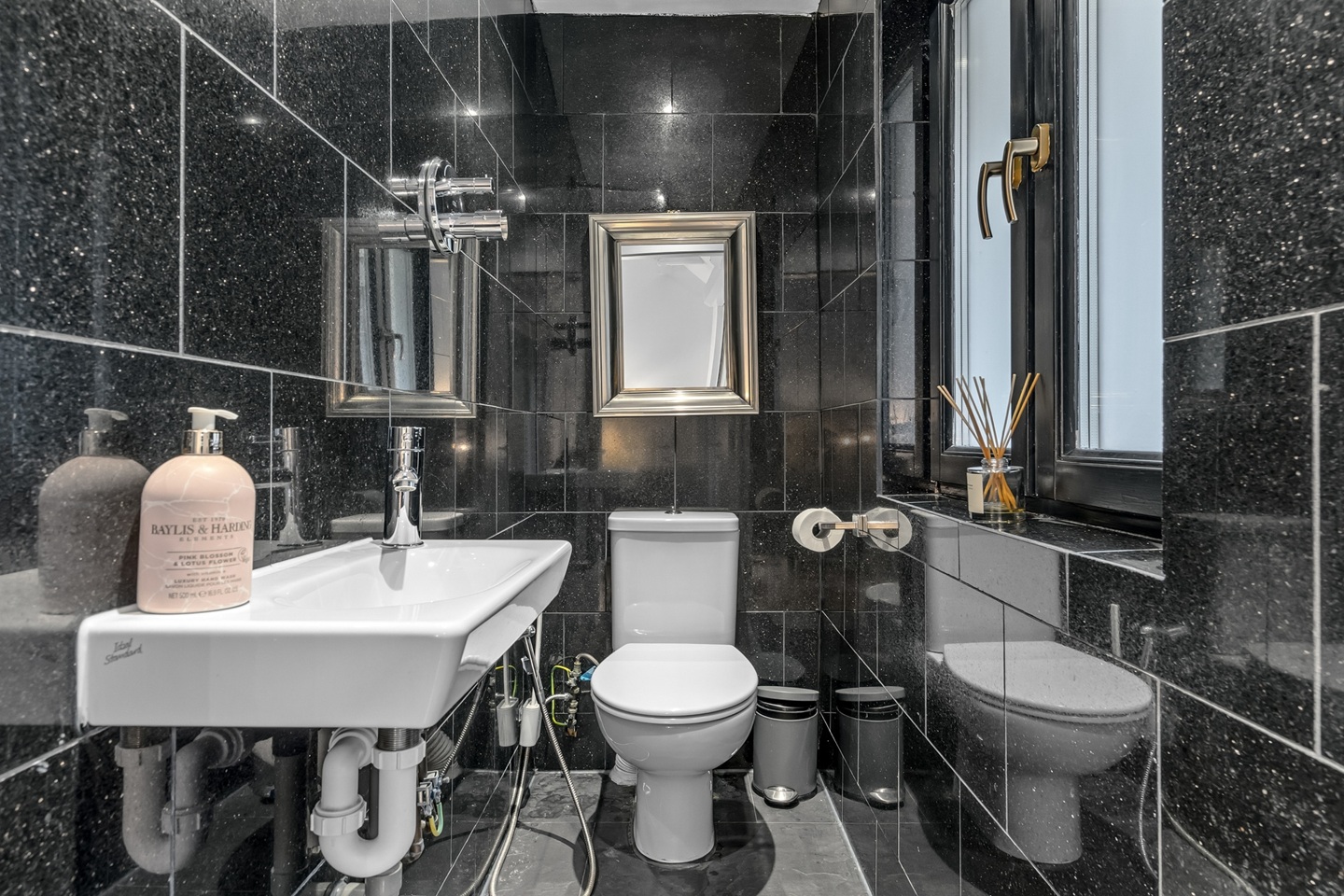 Additional image 26 of 2 Bed Flat, Ovington Mews, SW3, N1 7GU